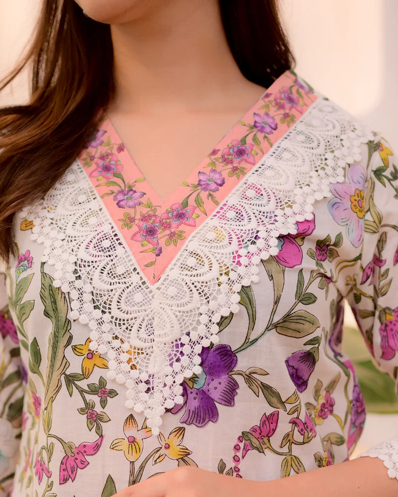 MISHNEE FASHION Floral Print Kurta, Trouser/Pant & Dupatta Set