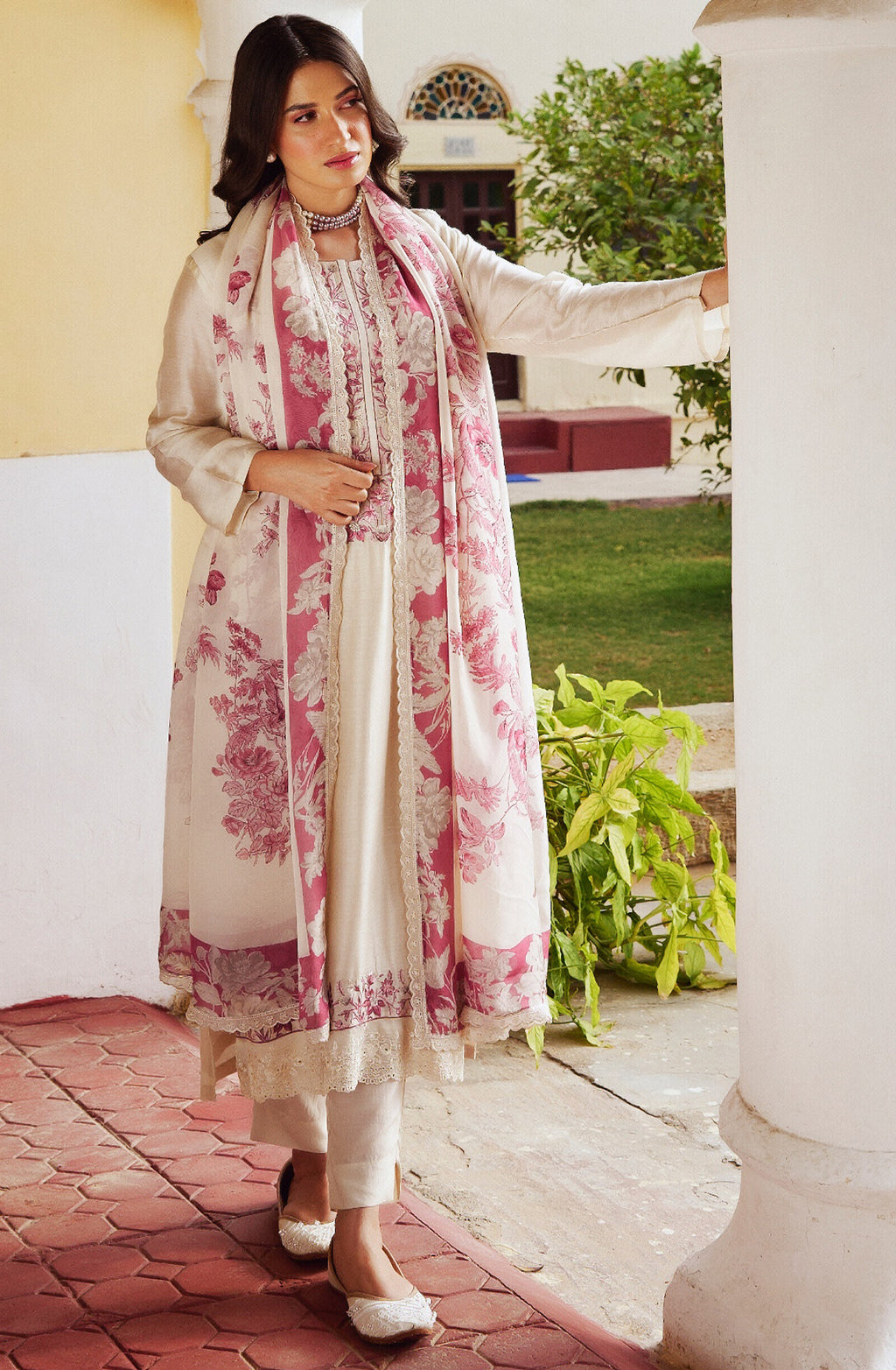 MISHNEE FASHION Women Viscose Rayon Kurti Pant Dupatta Set