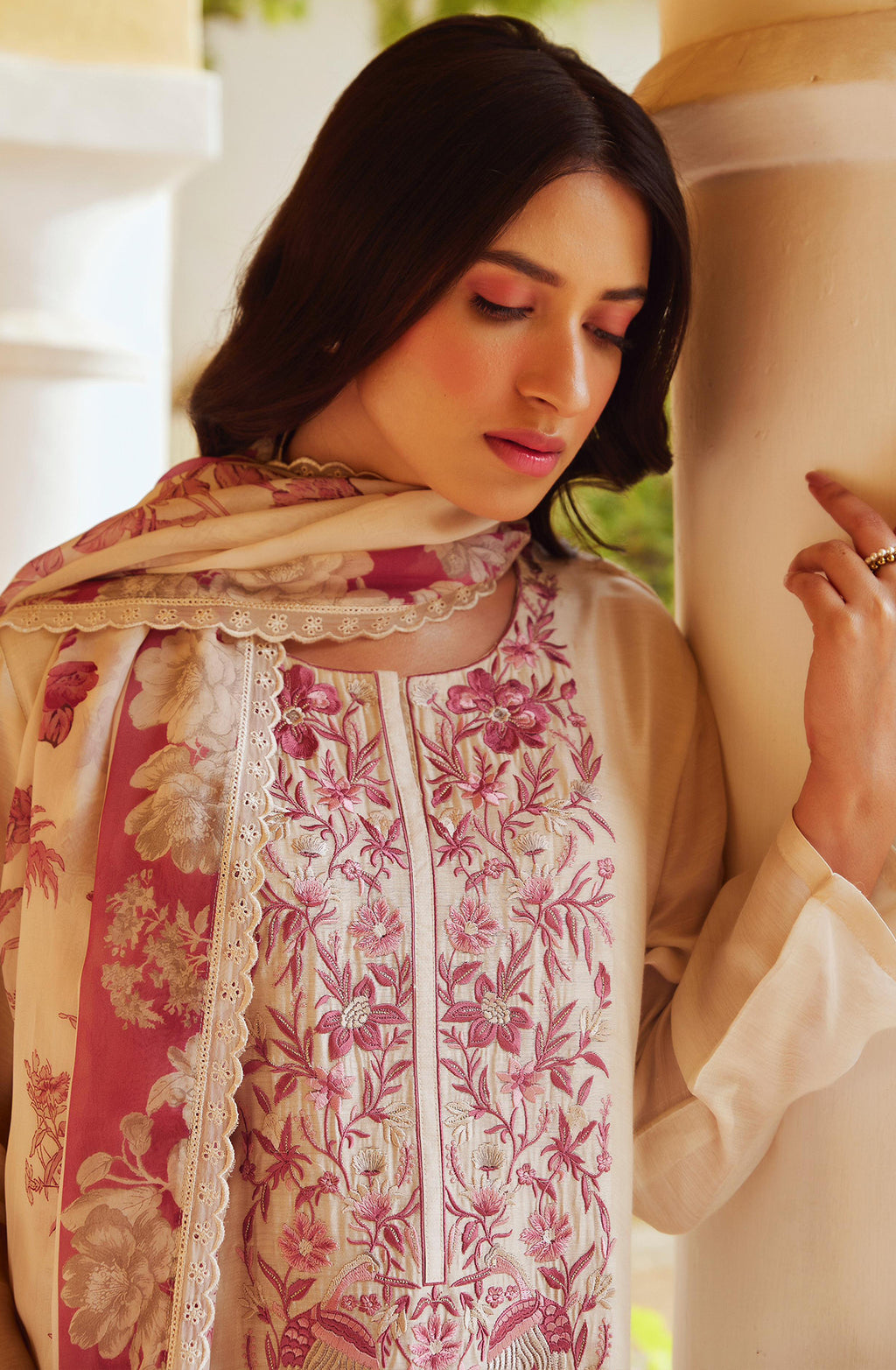 MISHNEE FASHION Women Viscose Rayon Kurti Pant Dupatta Set