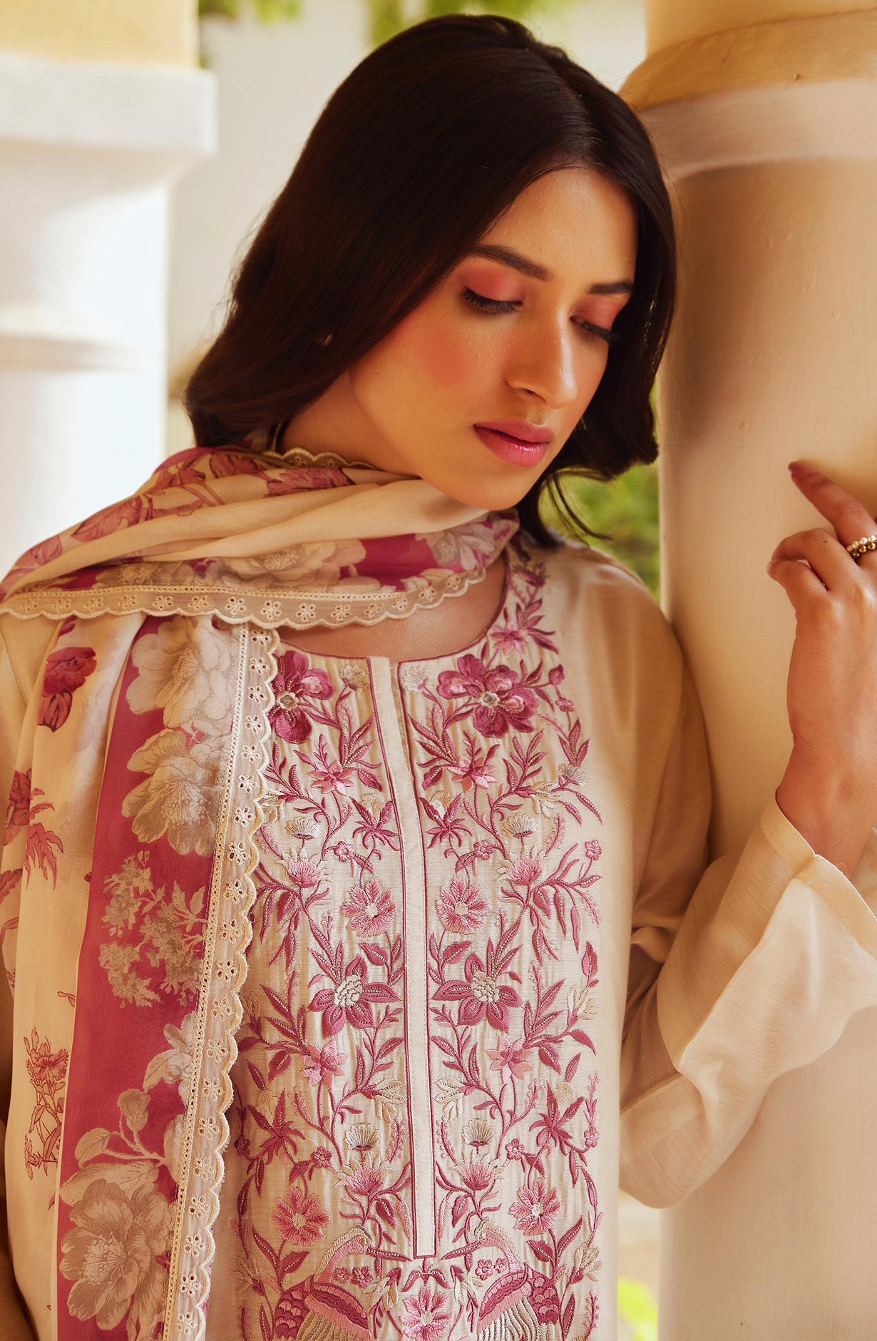 MISHNEE FASHION Women Viscose Rayon Kurti Pant Dupatta Set