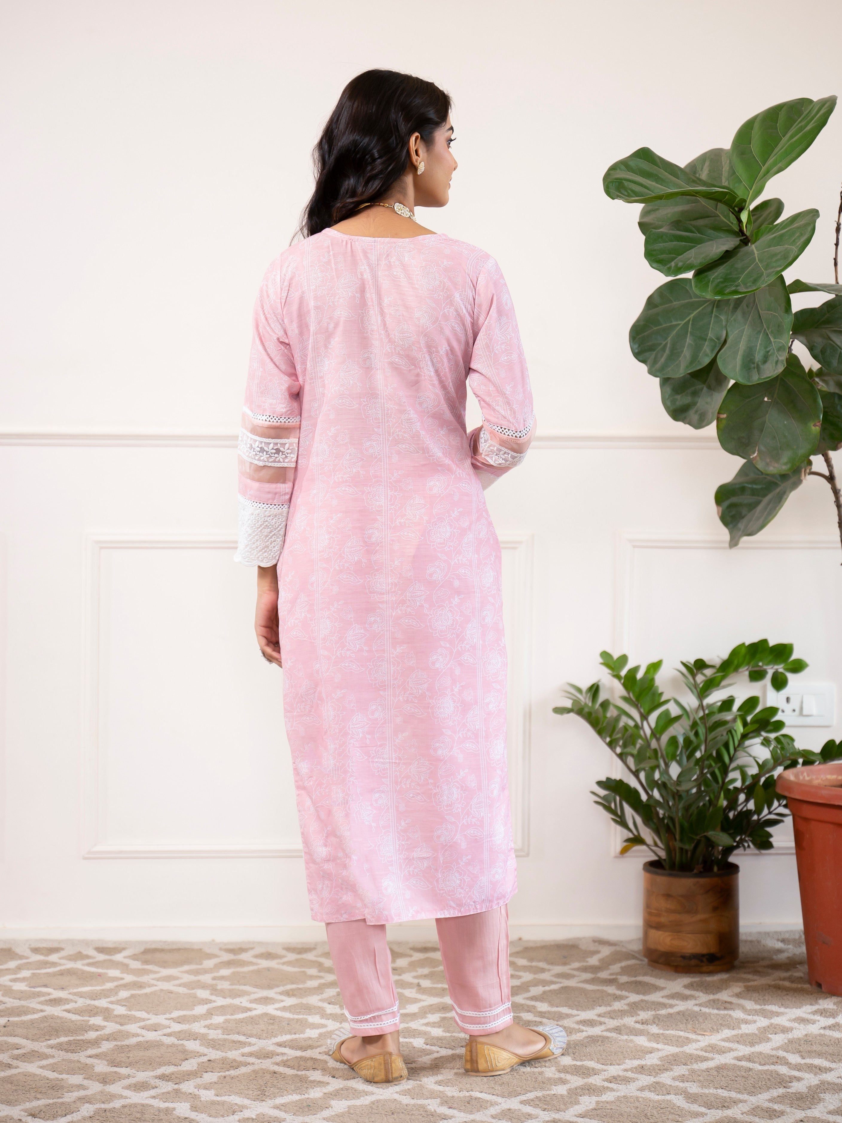 MISHNEE FASHION Women Linen Blend Kurti Pant Dupatta Set