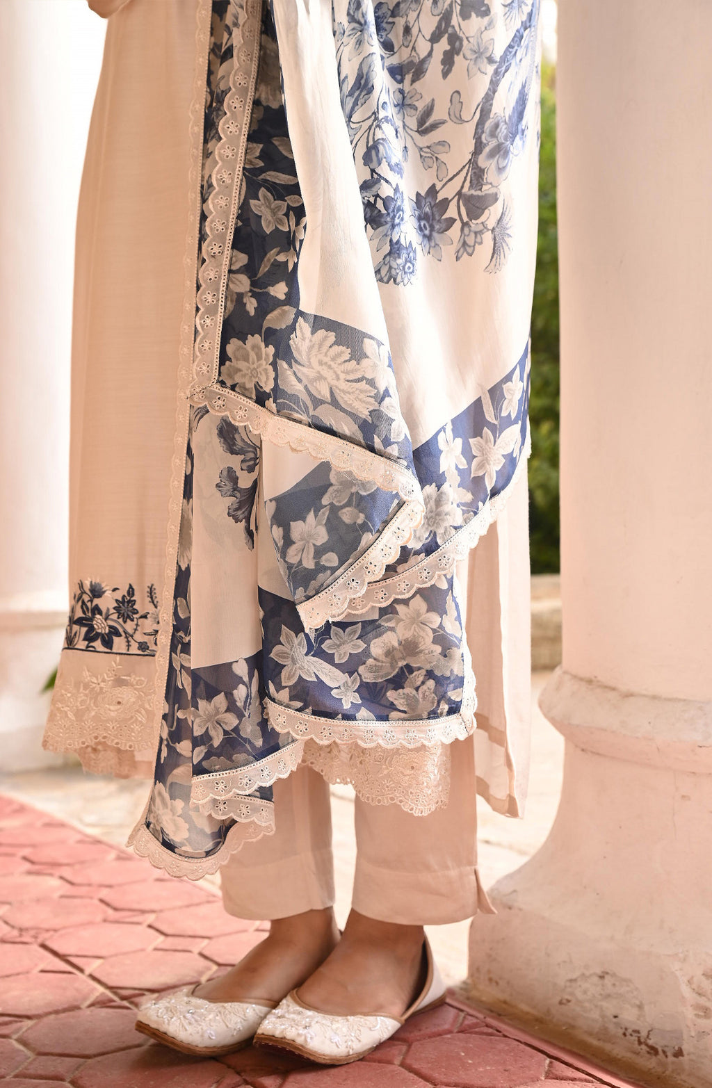 MISHNEE FASHION Women Viscose Rayon Kurti Pant Dupatta Set